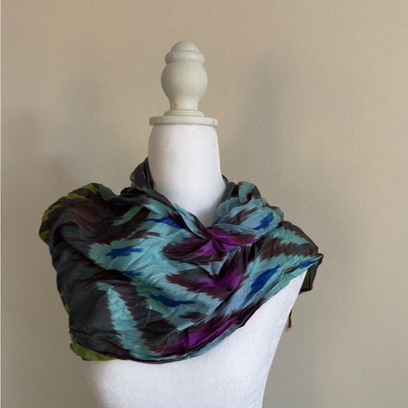 IKAT Silk Scarf. Vintage. Tassels. Blue, Purple, Brown, Yellow. - Picture 2 of 16